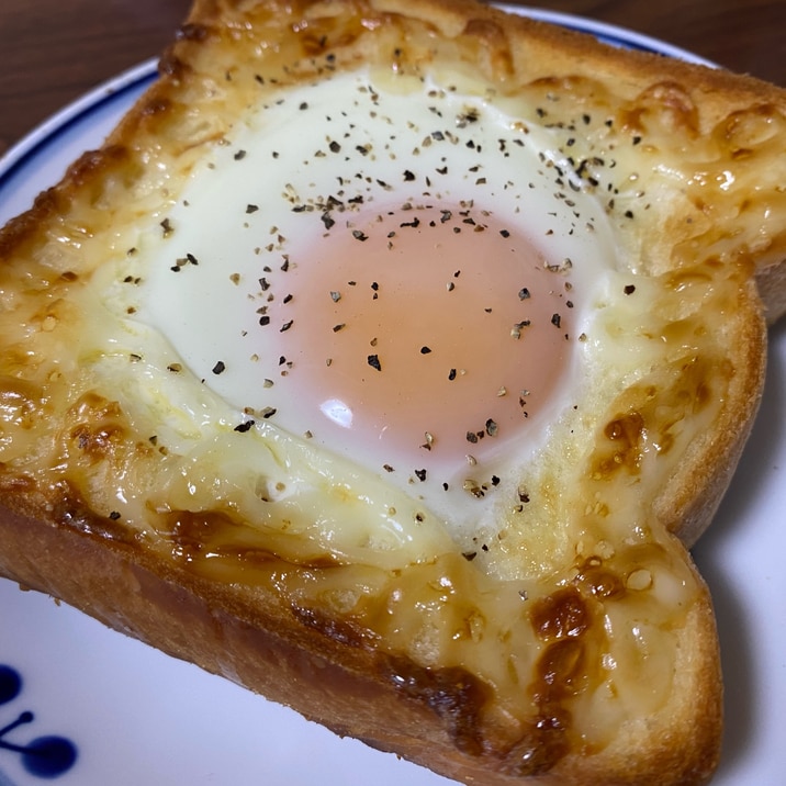 高カロリー注意！目玉焼きマヨトースト☆